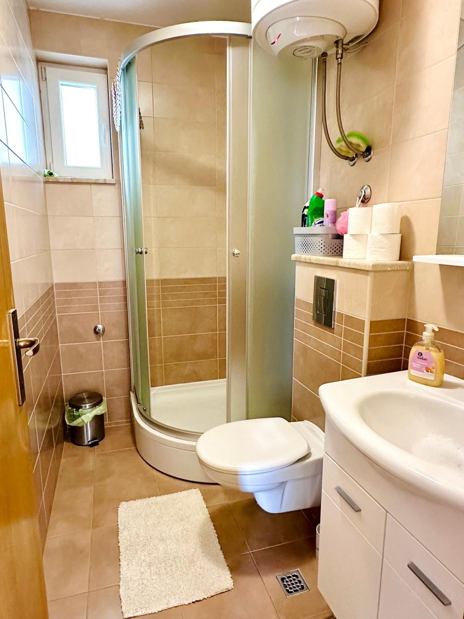 Spacious Family Apartment Near The Beach 마카르스카 외부 사진